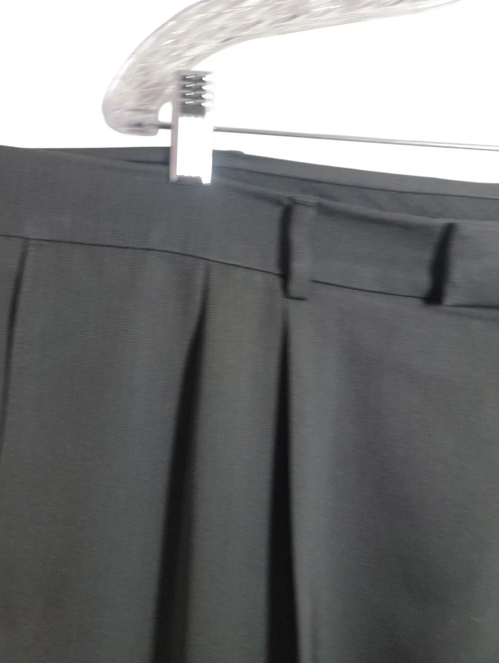 Haggar men's gray striped pleated front dress pants size 44 cuff leg trousers